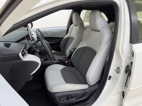 Used 2022 Toyota Corolla XSE FWD image 17