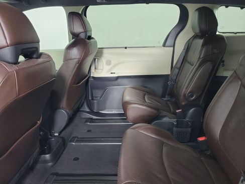 Certified 2023 Toyota Sienna Platinum AWD/4WD image 25