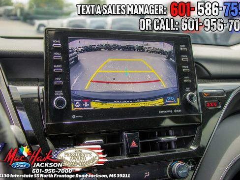 Used 2022 Toyota Camry XSE FWD image 17