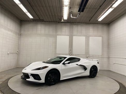 New 2026 Chevrolet Corvette Stingray Premium Cpe w/ Z51 Performance Package RWD image 38