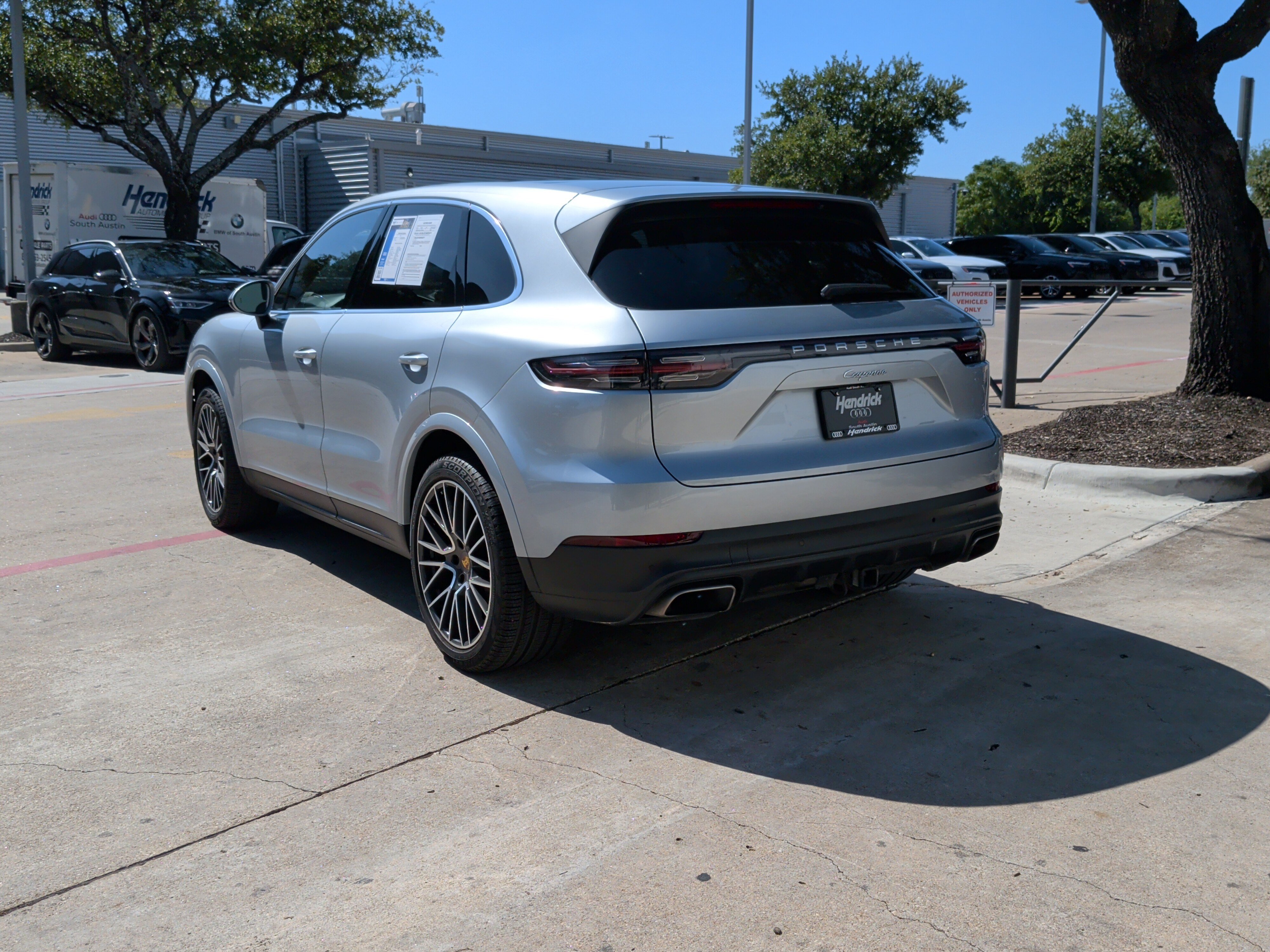 Used 2020 Porsche Cayenne AWD/4WD image 8