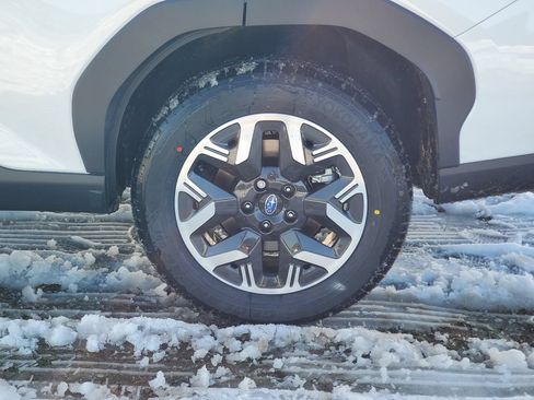 Certified 2026 Subaru Forester Premium AWD/4WD image 5