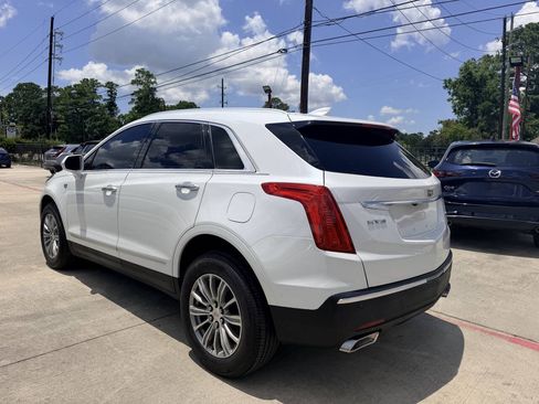 Used 2017 Cadillac XT5 Luxury w/ Driver Awareness Package FWD image 7