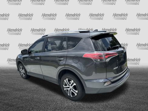Used 2017 Toyota RAV4 LE FWD image 8