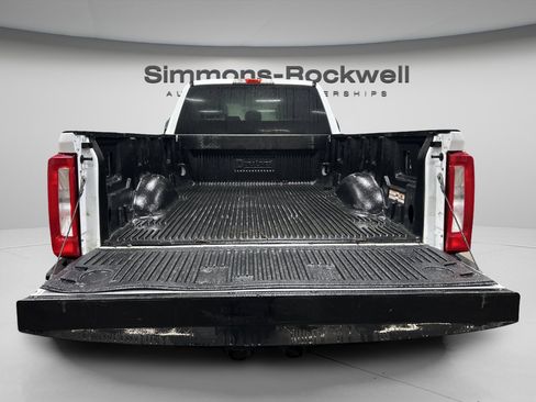 Used 2024 Ford F250 XLT image 8