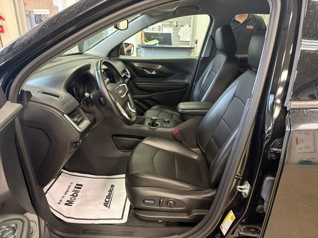 Used 2024 GMC Terrain SLT AWD/4WD image 10