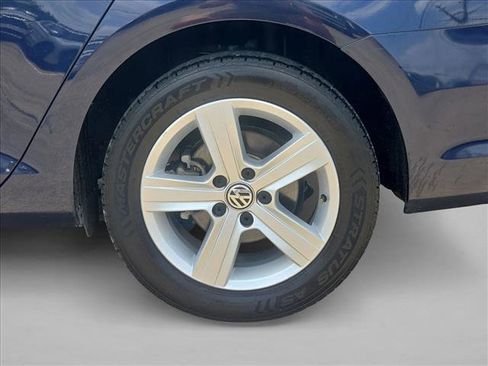 Used 2018 Volkswagen Golf SE FWD image 22