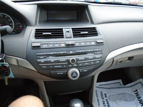 Used 2009 Honda Accord EX-L image 16