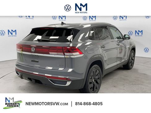 New 2026 Volkswagen Atlas Cross Sport SE image 4
