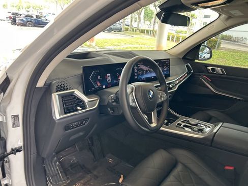 Used 2023 BMW X7 xDrive40i w/ Premium Package AWD/4WD image 7