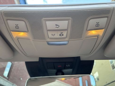 Used 2022 Mercedes-Benz E 450 Cabriolet image 31