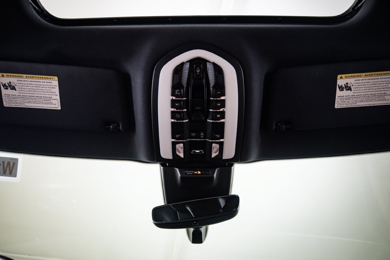 Certified 2026 Porsche Macan AWD/4WD image 20