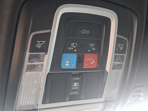 Certified 2025 RAM 1500 Laramie AWD/4WD image 32