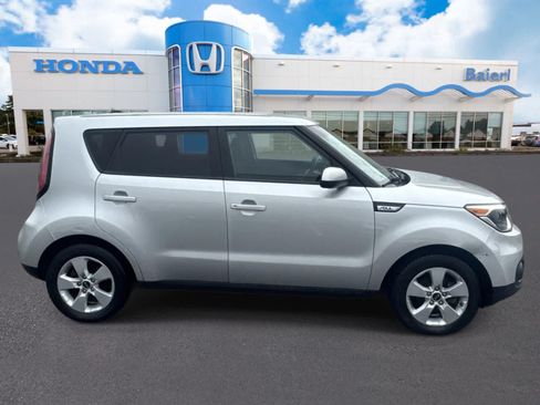 Used 2019 Kia Soul FWD image 6