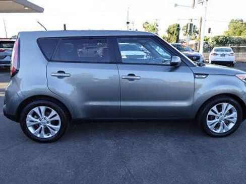 Used 2015 Kia Soul + FWD image 7
