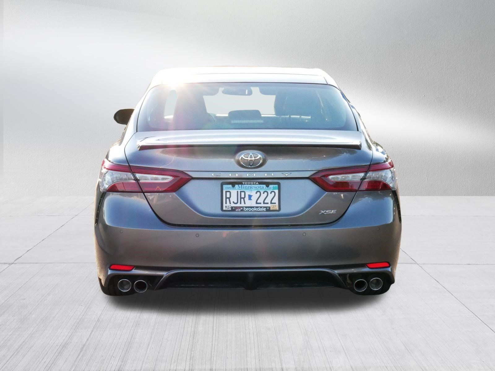 Used 2018 Toyota Camry XSE FWD image 5