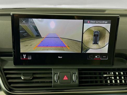 Certified 2025 Audi Q5 2.0T Premium Plus w/ Premium Plus Package image 14
