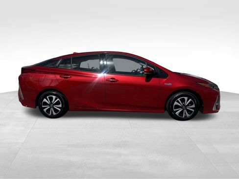 Used 2017 Toyota Prius Prime image 8