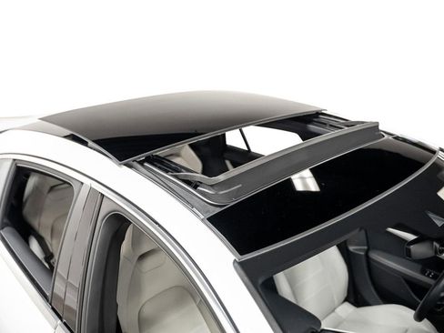 Used 2025 Porsche Panamera image 54