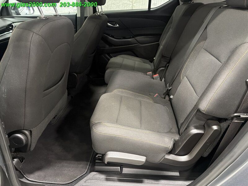 Used 2021 Chevrolet Traverse LS AWD/4WD image 9
