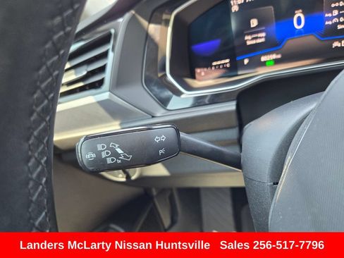 Used 2023 Volkswagen Jetta SE FWD image 26
