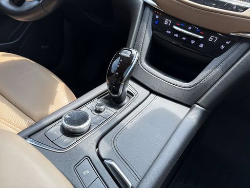 Used 2021 Cadillac XT5 Premium Luxury w/ Platinum Package FWD image 21