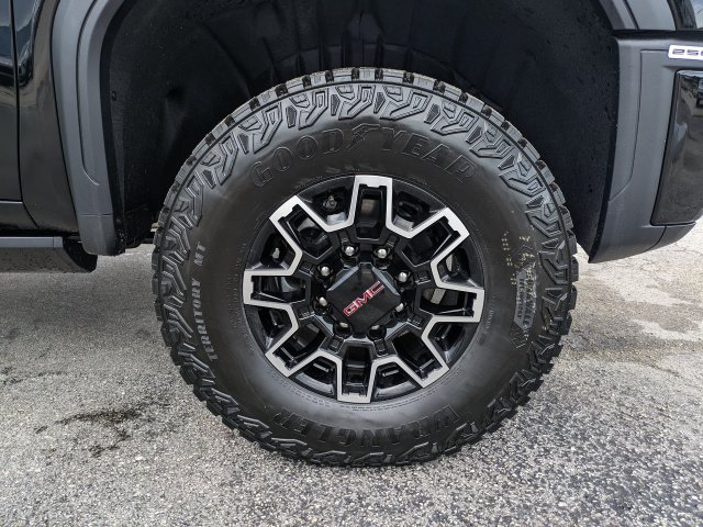 New 2026 GMC Sierra 2500 AT4X AWD/4WD image 11