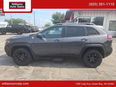 Used 2020 Jeep Cherokee Trailhawk w/ Cold Weather Group AWD/4WD image 6