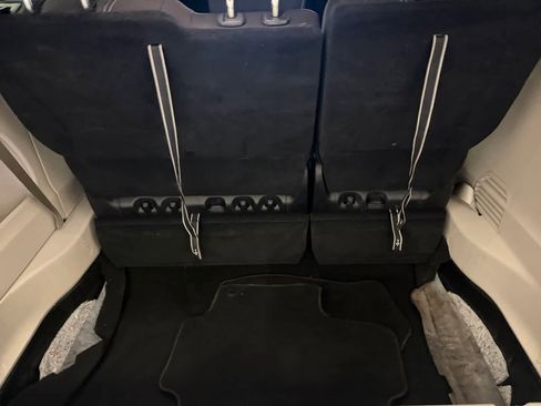 Used 2023 Chrysler Voyager LX image 18