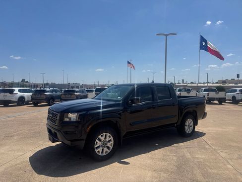 Used 2022 Nissan Frontier SV AWD/4WD image 10