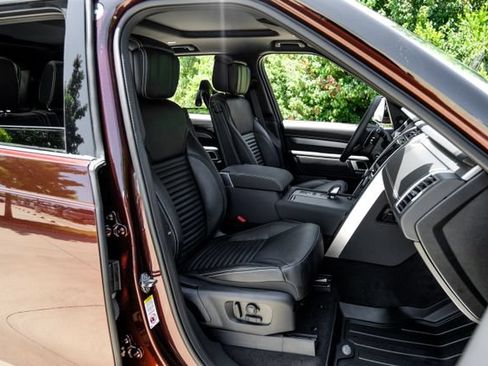 New 2026 Land Rover Discovery Limited Edition AWD/4WD image 48
