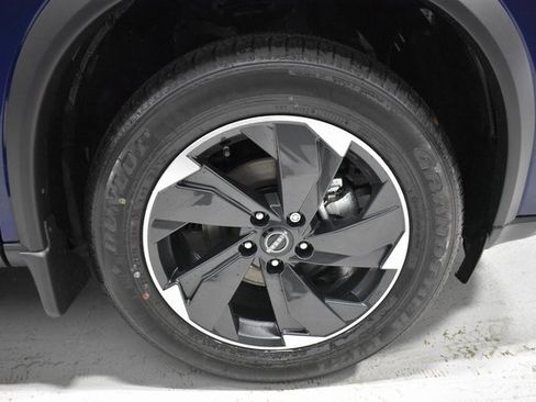 New 2026 Nissan Rogue SV image 10