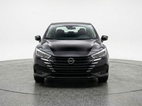 Used 2025 Nissan Versa SV FWD image 2