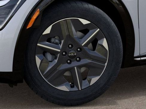 New 2025 Kia EV6 Light RWD image 9
