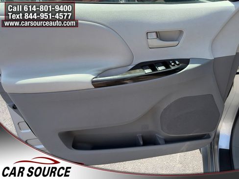 Used 2011 Toyota Sienna LE w/ Towing Pkg FWD image 16
