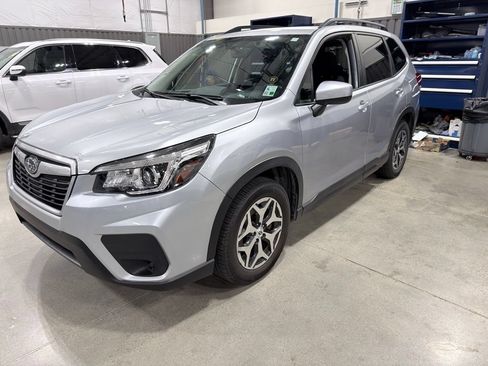 Used 2019 Subaru Forester Premium w/ All-Weather Package AWD/4WD image 1