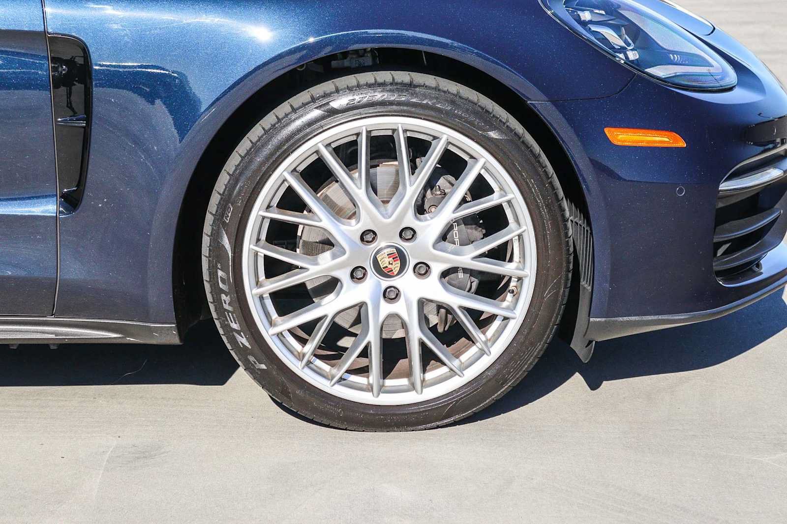 Used 2021 Porsche Panamera RWD image 9