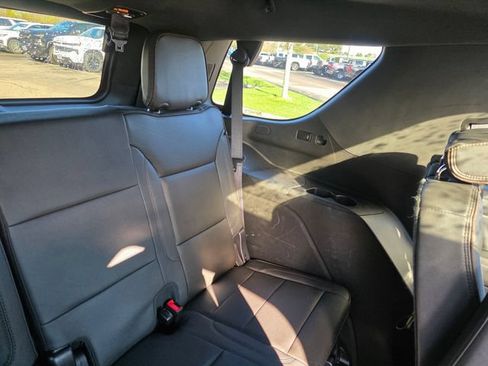 Used 2023 Chevrolet Tahoe High Country AWD/4WD image 17