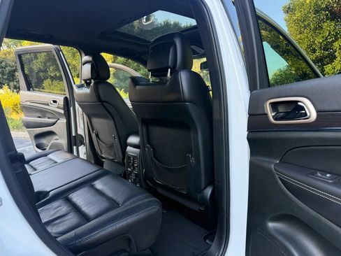 Used 2014 Jeep Grand Cherokee Limited AWD/4WD image 15