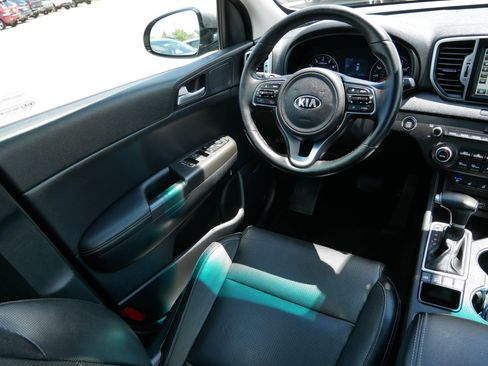 Used 2017 Kia Sportage EX w/ EX Technology Package AWD/4WD image 9