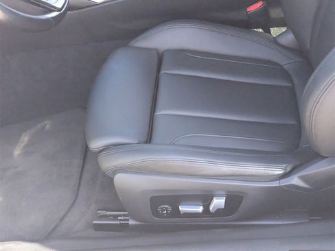 Used 2021 BMW 430i Coupe w/ Convenience Package image 17