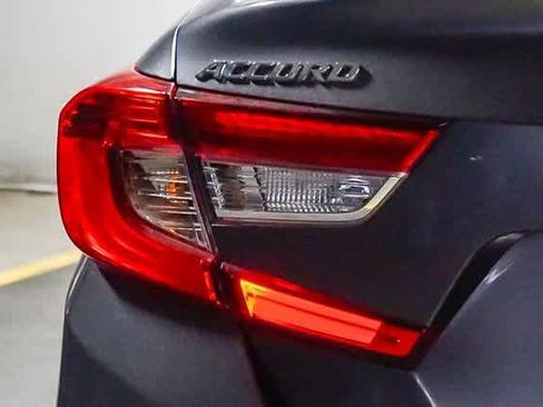 Used 2020 Honda Accord EX image 11