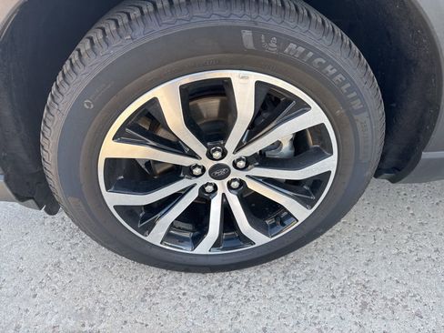 Used 2022 Ford Explorer ST-Line w/ Class IV Trailer Tow Package image 7