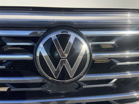 Used 2024 Volkswagen Atlas SEL image 31