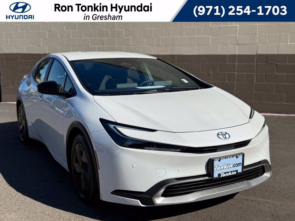 Used 2025 Toyota Prius Plug-In Hybrid FWD image 1