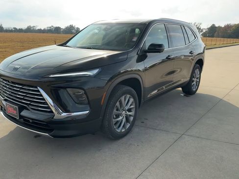 New 2026 Buick Enclave Preferred image 3