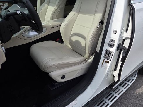 Used 2022 Mercedes-Benz GLE 350 4MATIC image 11
