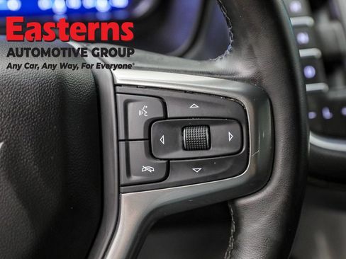 Used 2023 Chevrolet Suburban Premier image 16