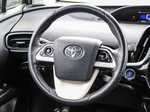 Used 2017 Toyota Prius Prime Advanced FWD image 19