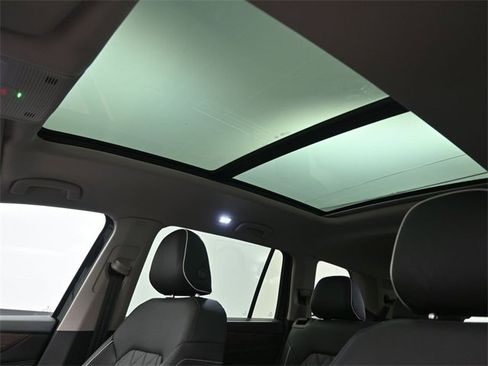 New 2026 Volkswagen Atlas SEL Premium R-Line image 2